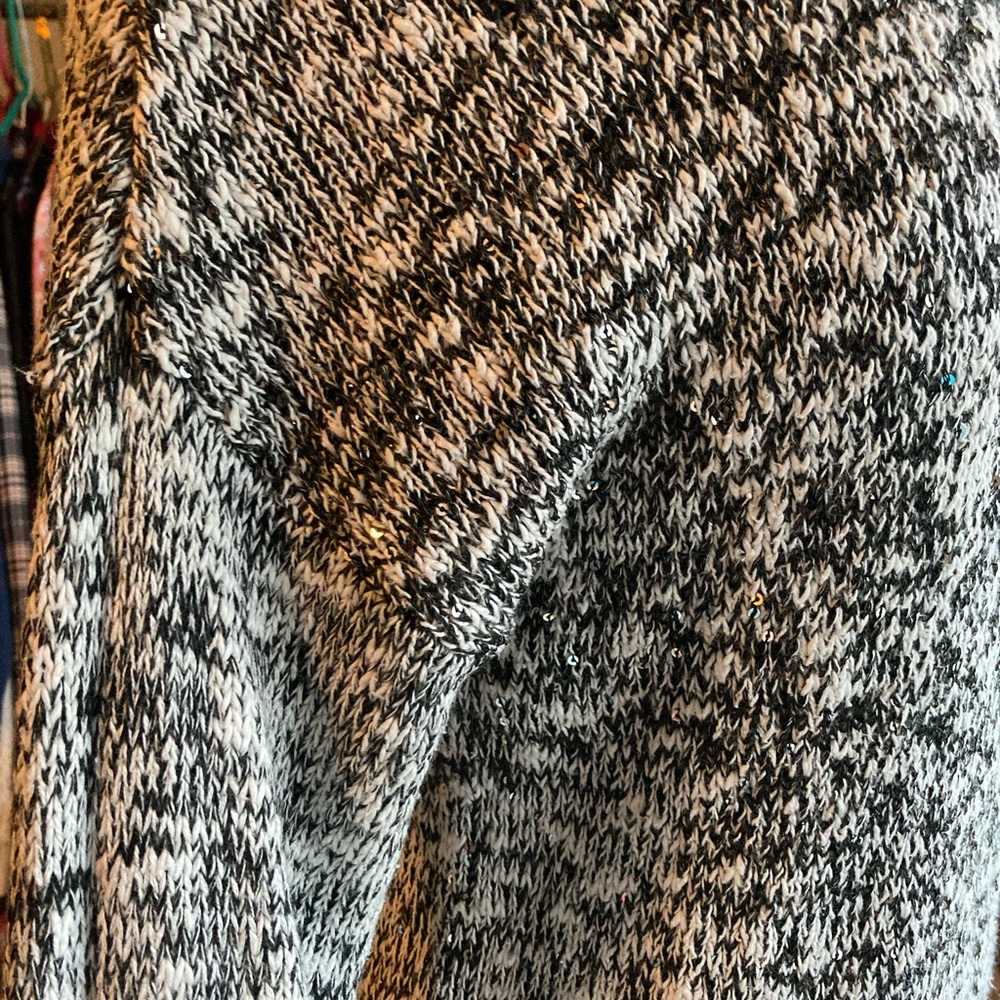 Rock & Republic black and white sweater with sequins, size medium - Picture 5 of 13